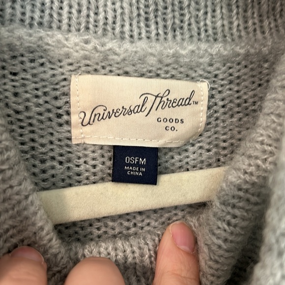 Grey shawl/poncho - Picture 3 of 5